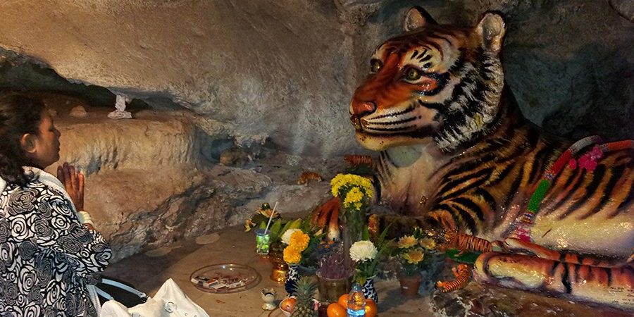 Обложка статьи «Храм Тигриной Пещеры в Краби» — Краби