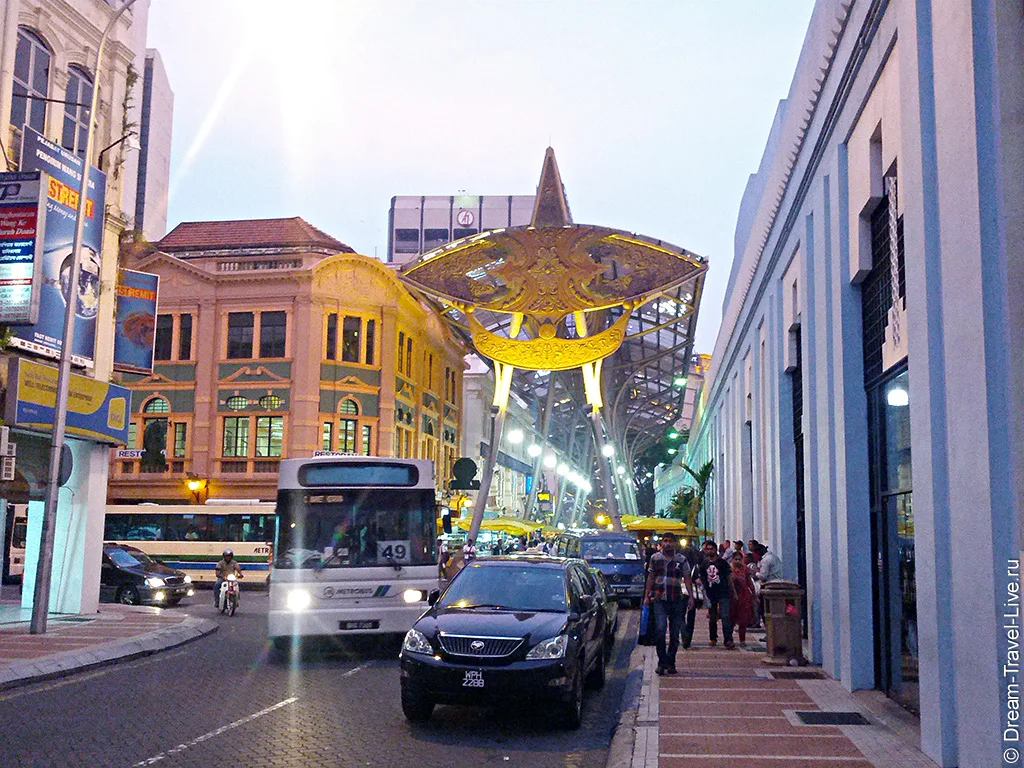 Крыло Little India внутри Central Market в Куала‑Лумпуре