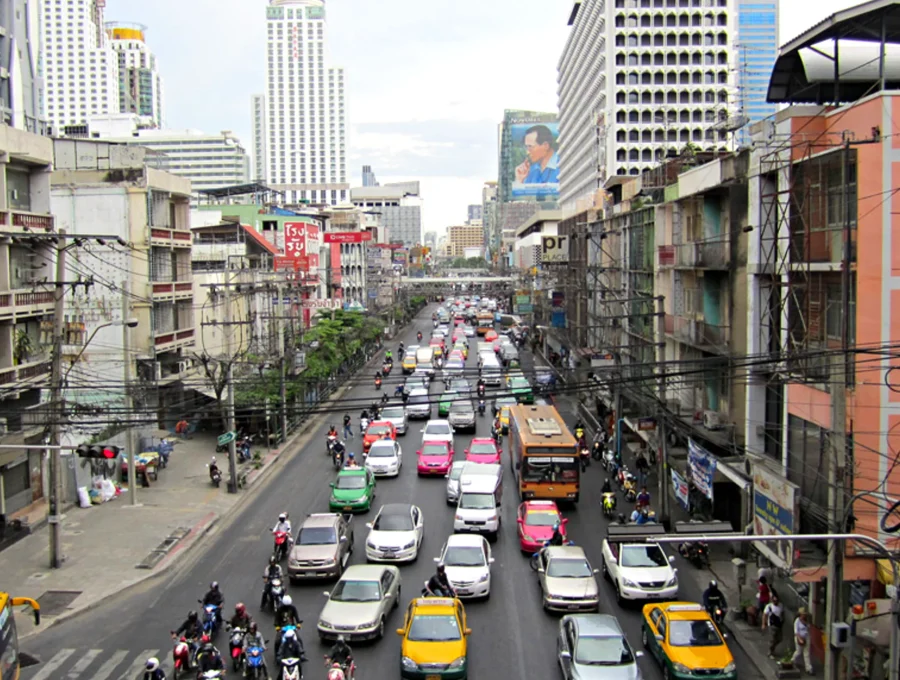Улица Бангкока по пути к Siam Paragon